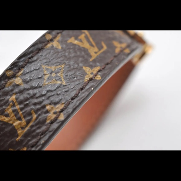 Louis Vuitton Italian Luxury Bracelet - Picture 5 of 9